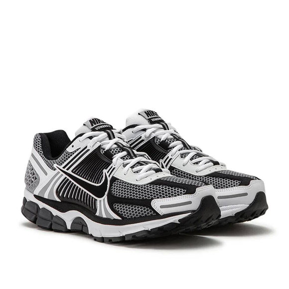 Women's Black zoom vomero 5 Shoes 073